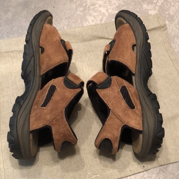 Merrell Sandals - Picture 4 of 9